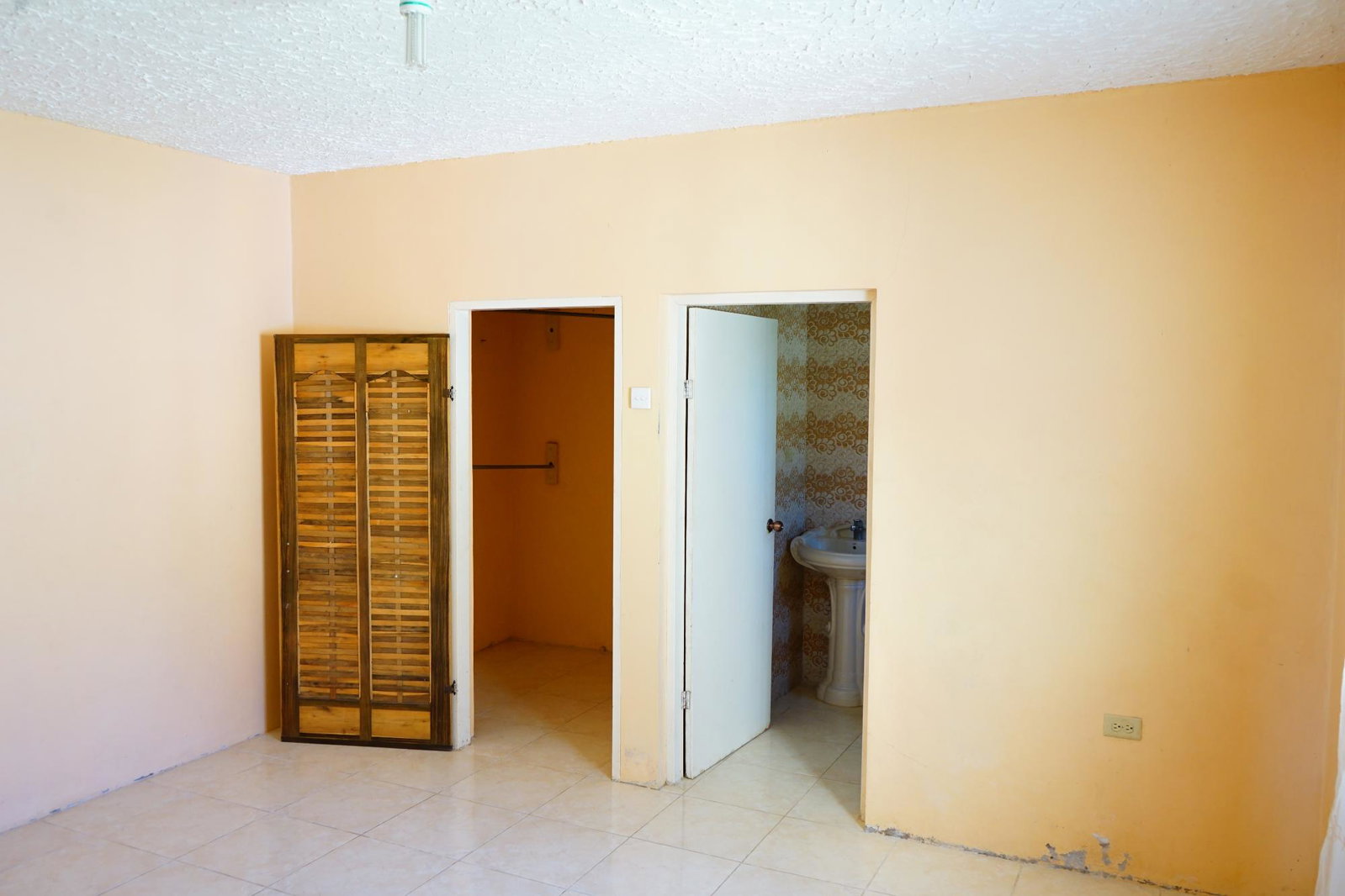 Fourth image of 40 Longwood Estate in Santa Cruz, St. Elizabeth, Jamaica - property is For Sale