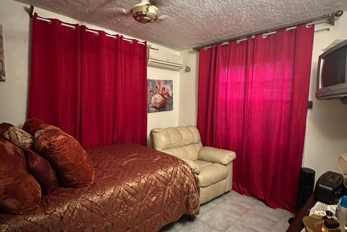 Eleventh image of 29 Linscott Ave in Kingston 19, St. Andrew, Jamaica - property is For Sale