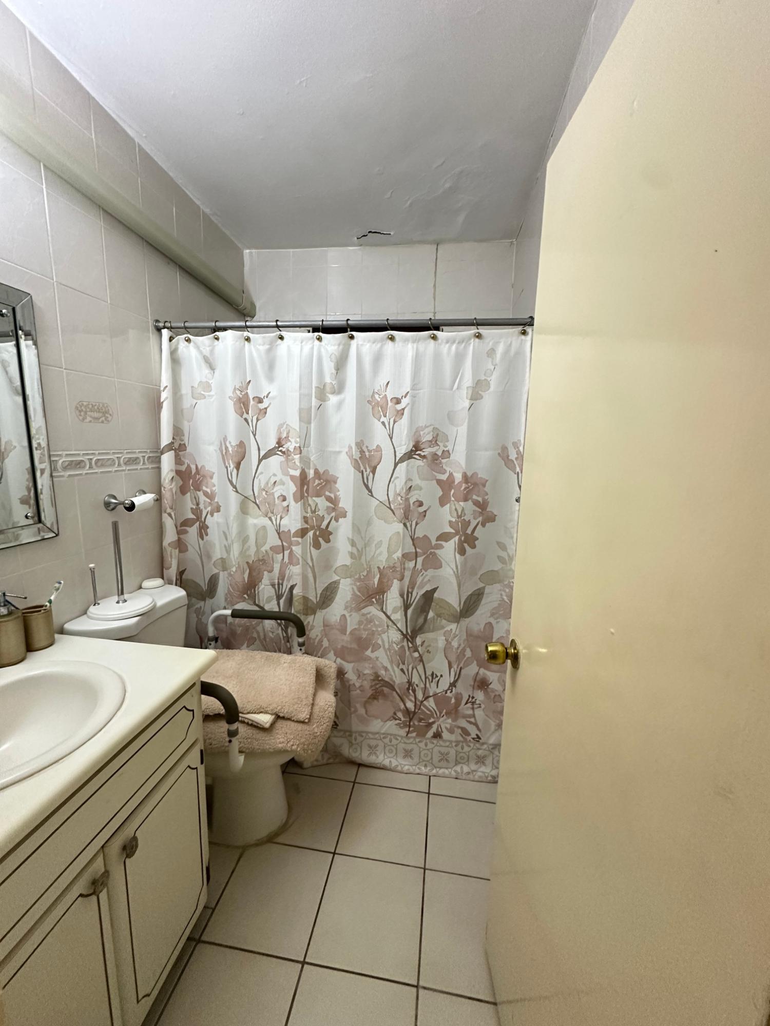 Eighth image of 29 Linscott Ave in Kingston 19, St. Andrew, Jamaica - property is For Sale