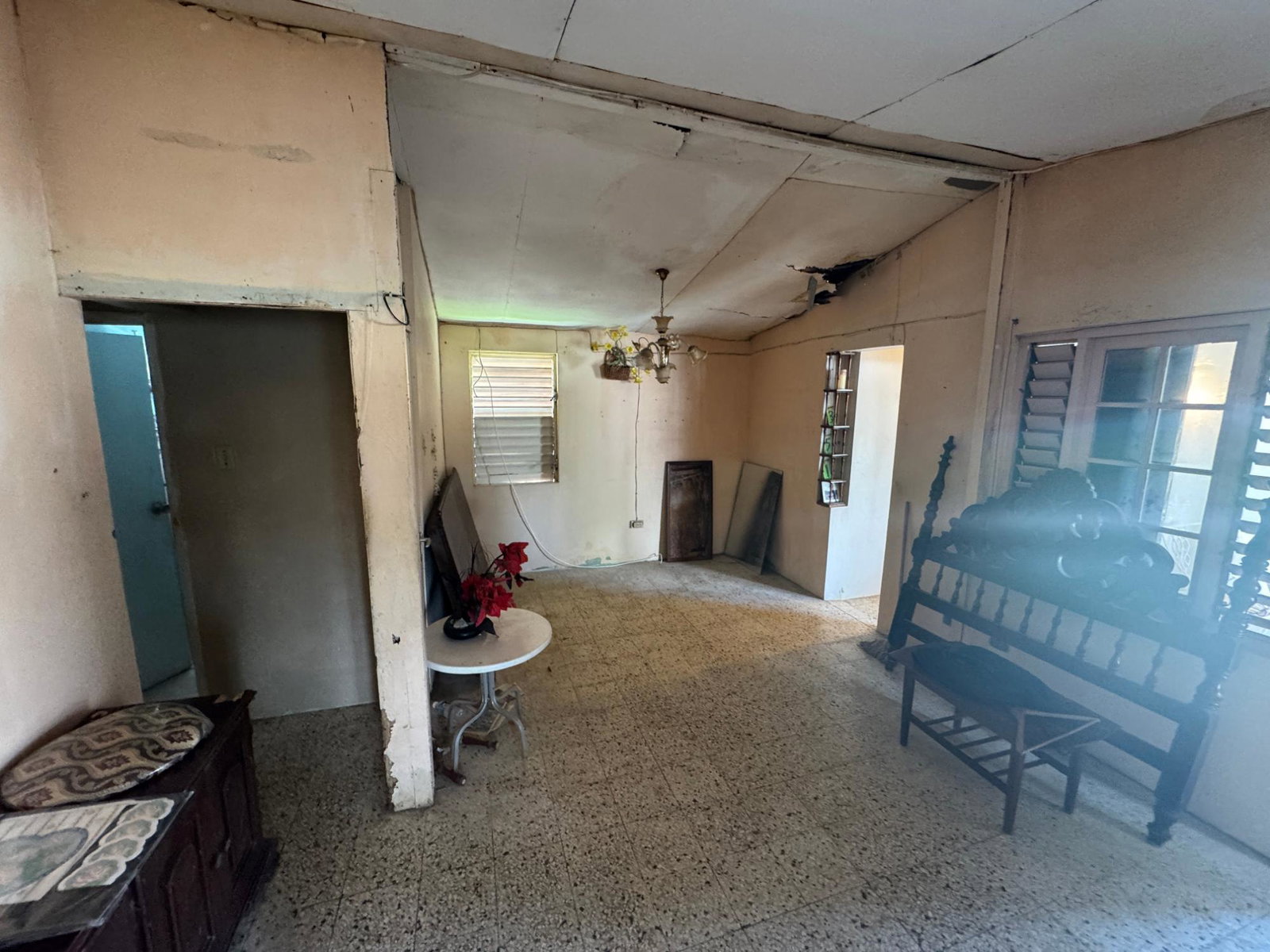 Charming-Bungalow-for-Sale-in-Farm-Heights-St.-James Eleventh image of 351 Robins Close in Montego Bay, St. James, Jamaica - property is For Sale