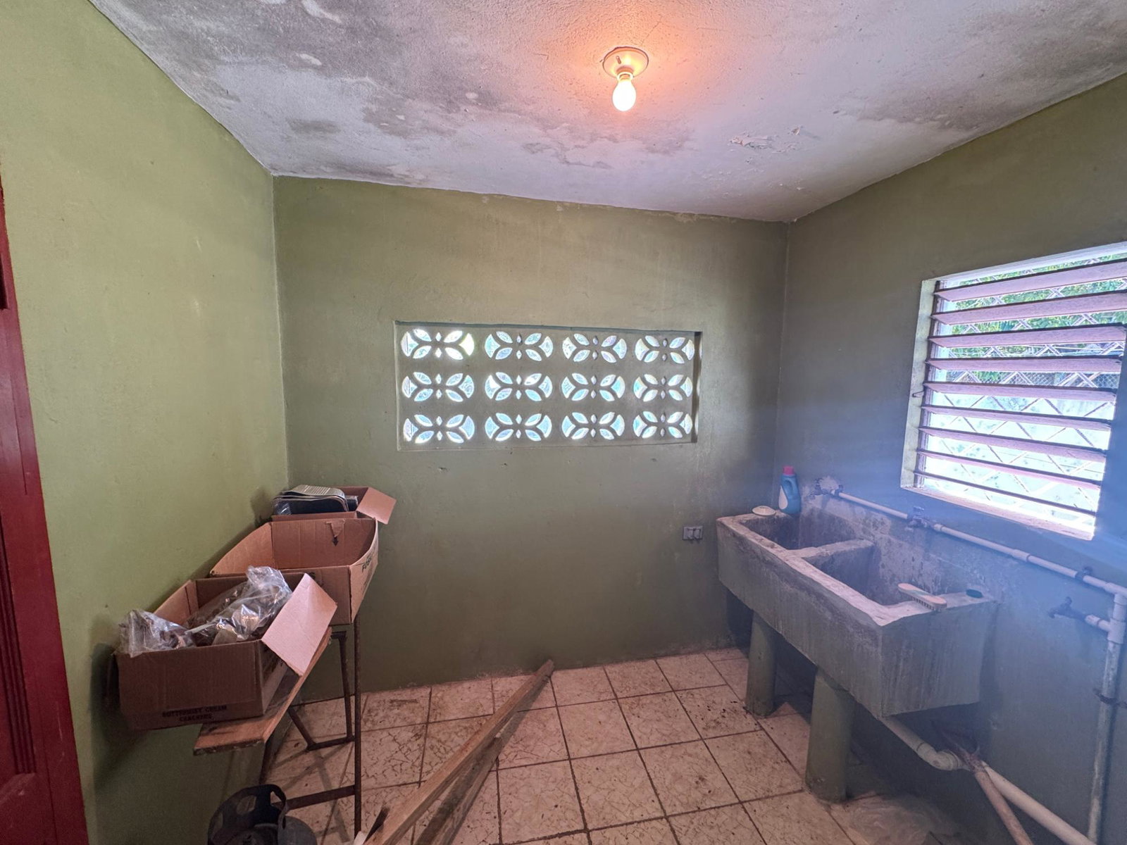 Charming-Bungalow-for-Sale-in-Farm-Heights-St.-James Twelfth image of 351 Robins Close in Montego Bay, St. James, Jamaica - property is For Sale