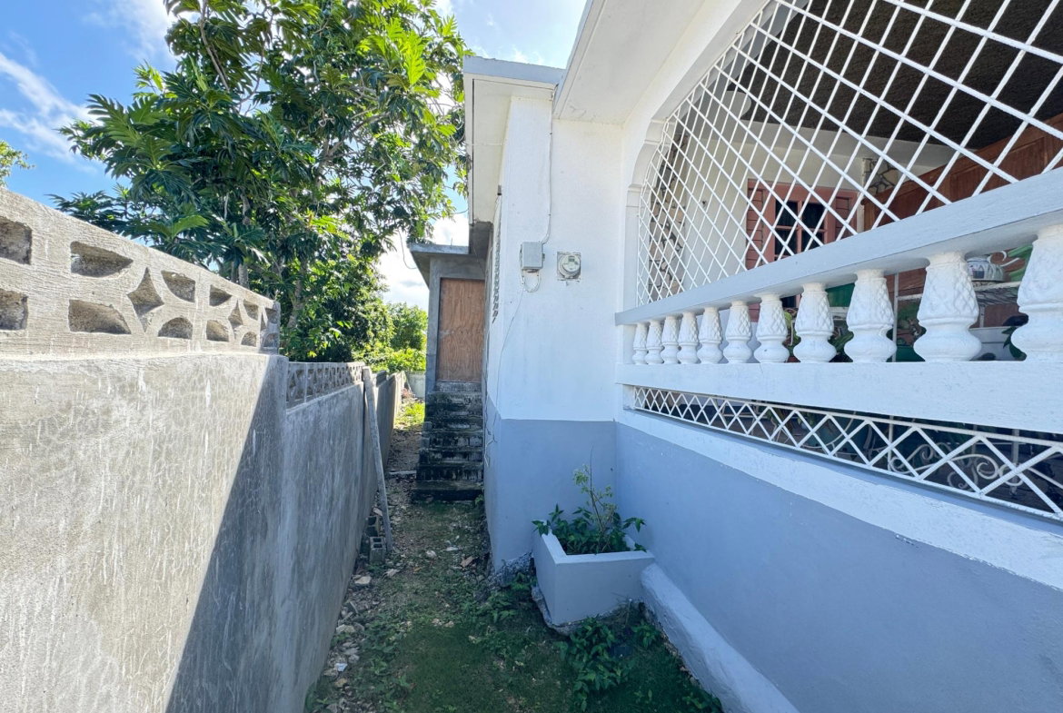 Fourteenth image of 351 Robins Close in Montego Bay, St. James, Jamaica - property is For Sale