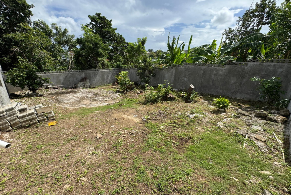 Seventeenth image of 351 Robins Close in Montego Bay, St. James, Jamaica - property is For Sale