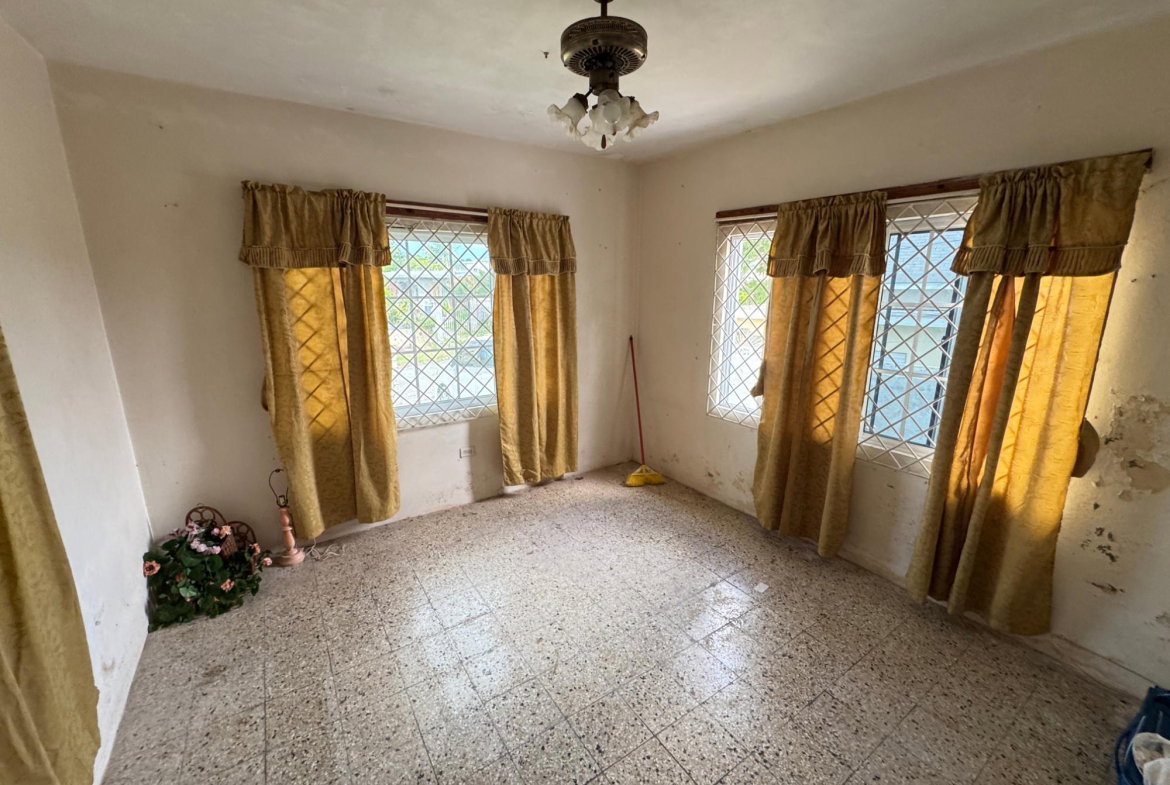 Seventh image of 351 Robins Close in Montego Bay, St. James, Jamaica - property is For Sale