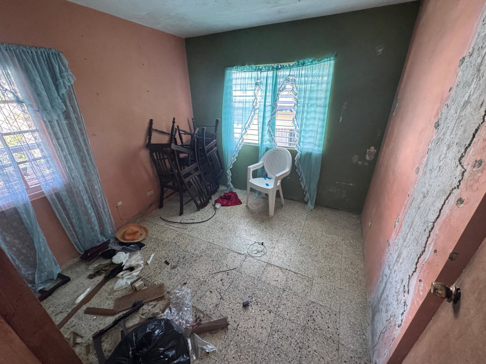 Charming-Bungalow-for-Sale-in-Farm-Heights-St.-James Ninth image of 351 Robins Close in Montego Bay, St. James, Jamaica - property is For Sale