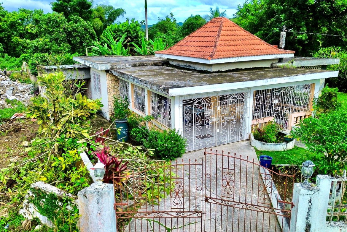Second image of 16 Anchovy in Anchovy, St. James, Jamaica - property is For Sale