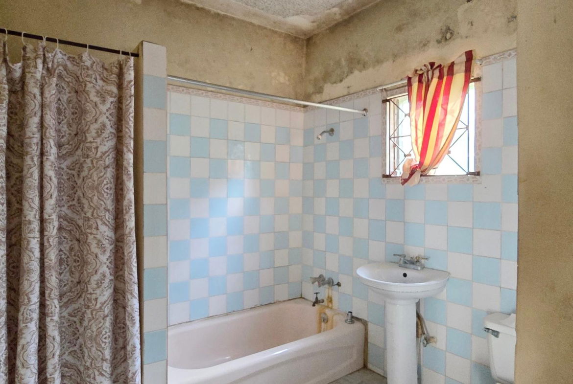 Eleventh image of Sunnyside, Linstead in Linstead, St. Catherine, Jamaica - property is For Sale