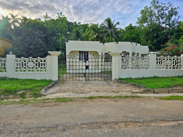 First image of Sunnyside, Linstead in Linstead, St. Catherine, Jamaica - property is For Sale