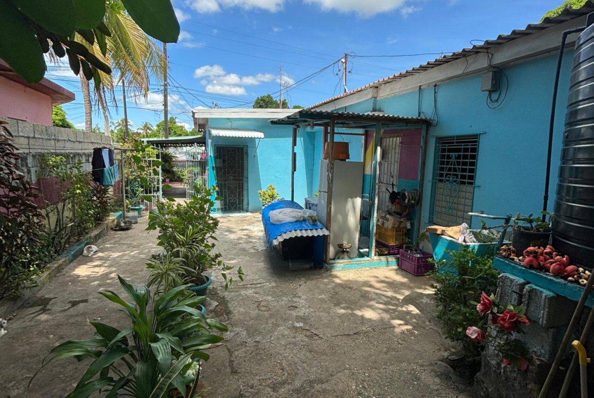 Third image of 23 Stuarton Crescent in Ensom City, St. Catherine, Jamaica - property is For Sale