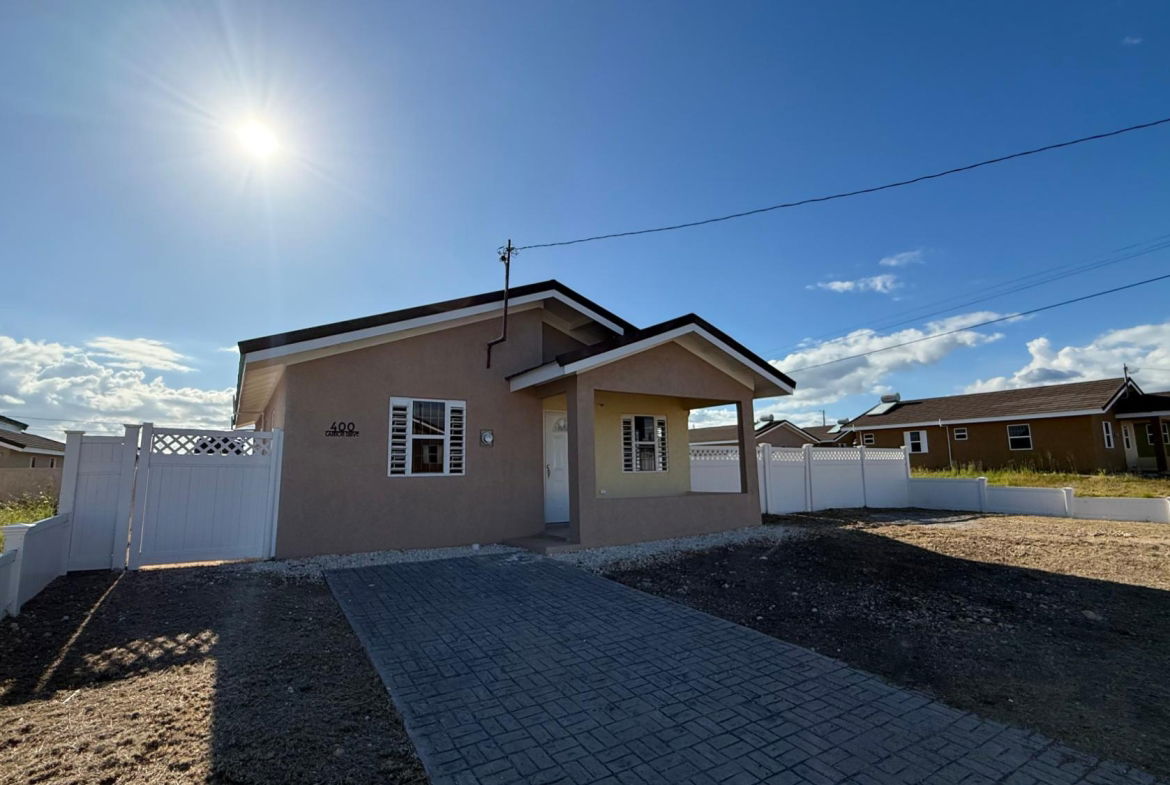 Second image of 400 Cannon Drive, Colbeck Man in Colbeck, St. Catherine, Jamaica - property is For Rent