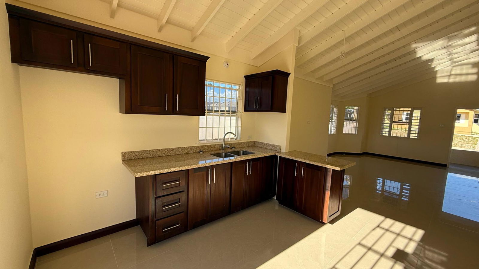 Tenth image of 400 Cannon Drive, Colbeck Man in Colbeck, St. Catherine, Jamaica - property is For Rent
