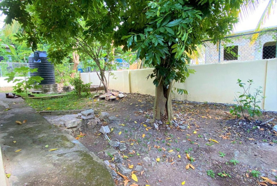 Twenty-Fourth image of Castle Keep Road in May Pen, Clarendon, Jamaica - property is For Sale