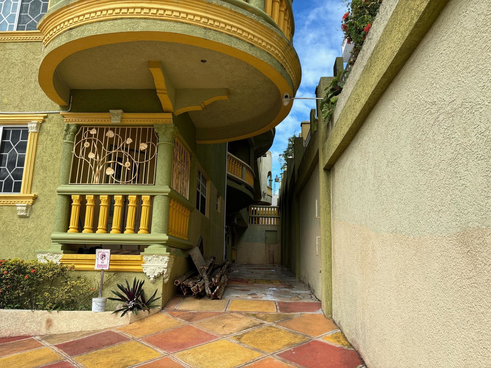Second image of 9-522 Westgate Hills in Westgate Hills, St. James, Jamaica - property is For Sale