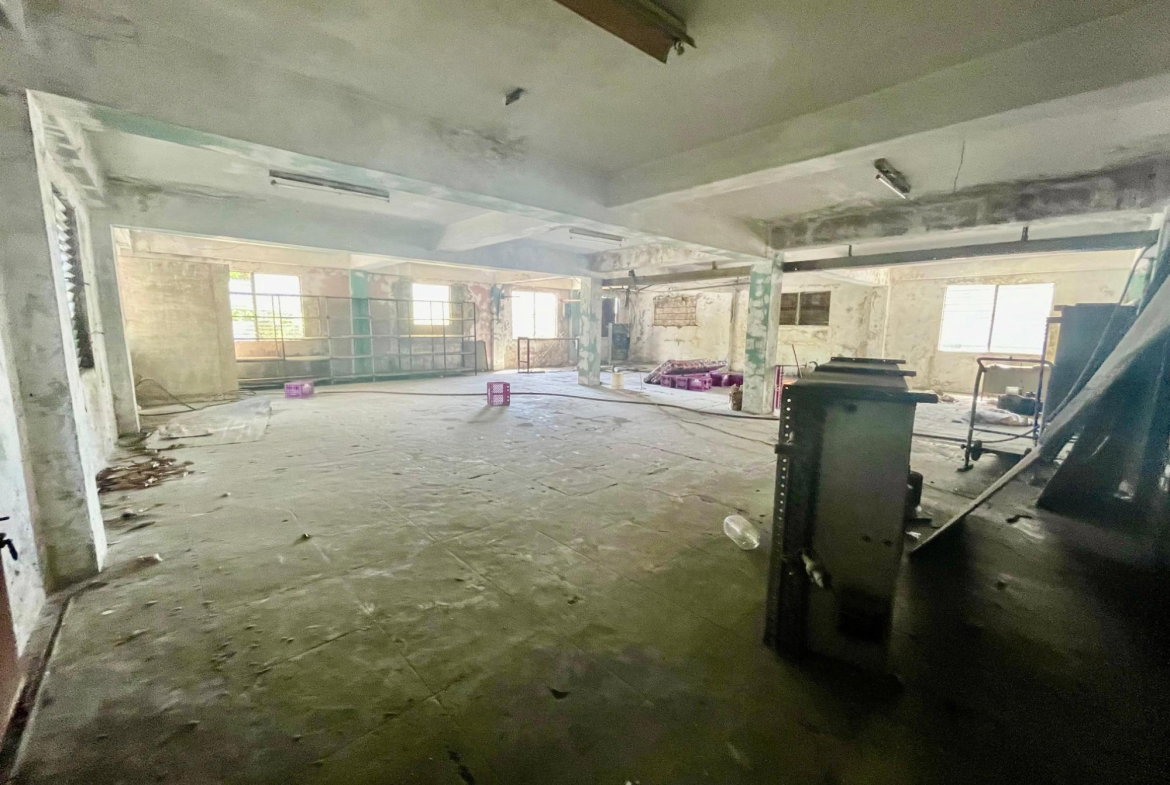 Eighth image of 142 Princess Street Kingston in KINGSTON, Kingston, Jamaica - property is For Sale
