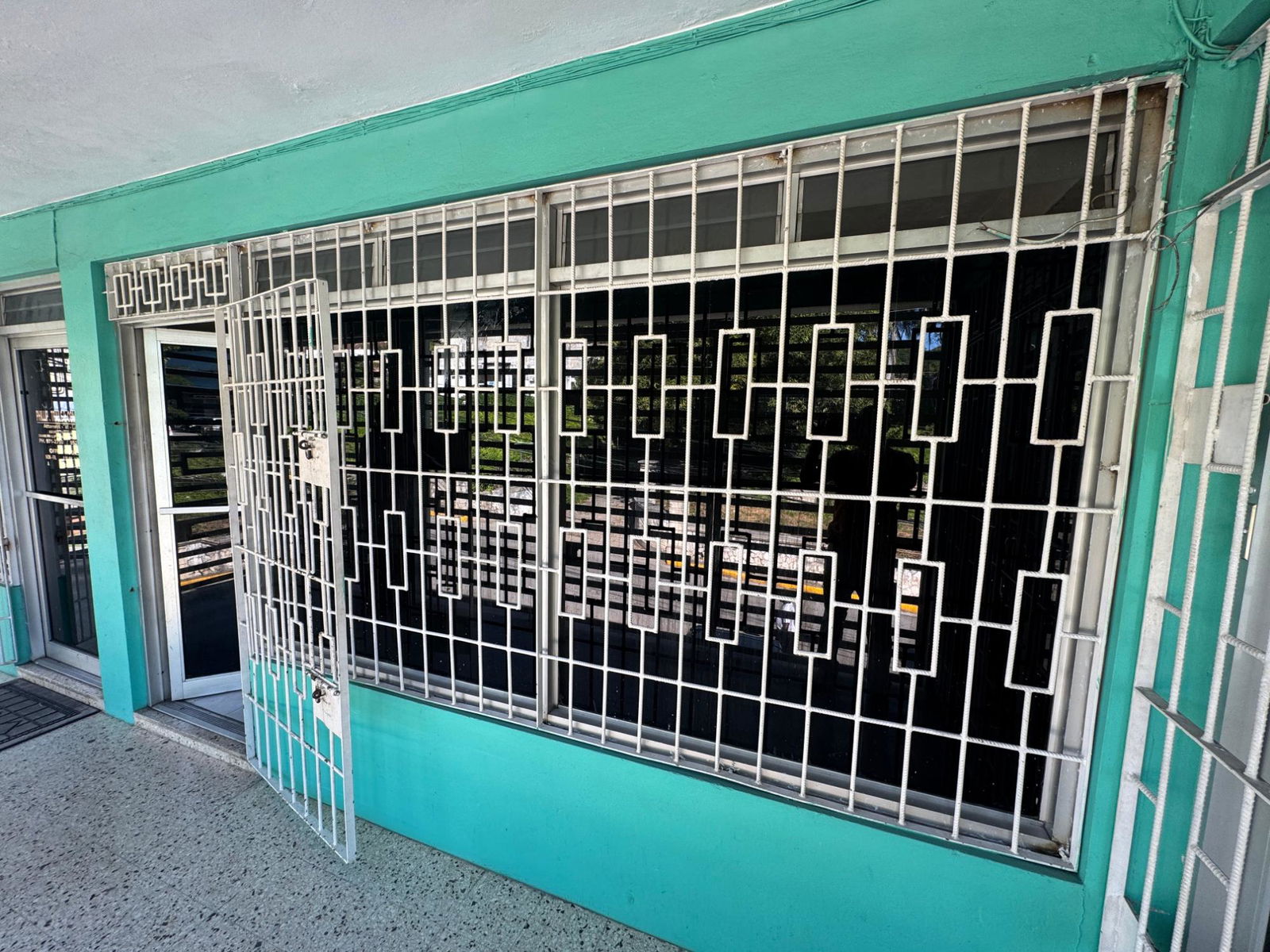 Commercial-Suite-for-Rent-in-Montego-Bay-502-sq.-ft.-Office-Space Sixth image of 5-43 Union Street in Montego Bay, St. James, Jamaica - property is For Rent