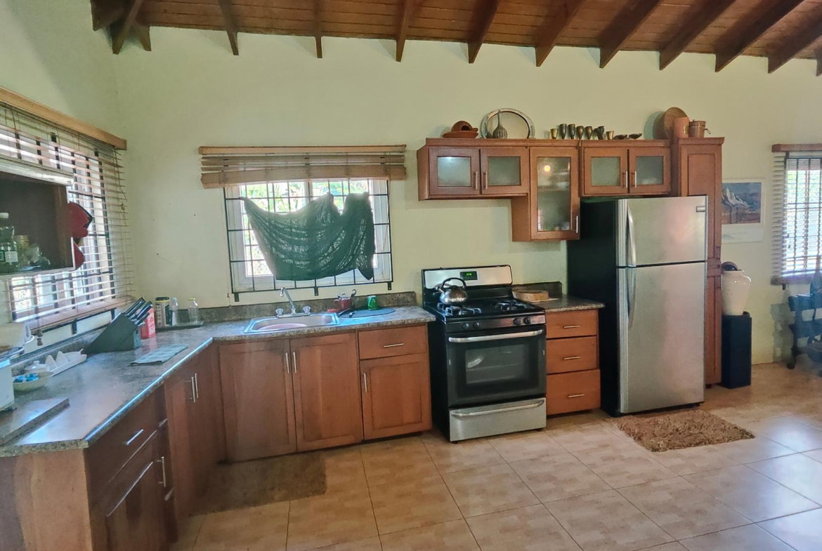 Seventh image of Stanfast Brown Town in Browns Town, St. Ann, Jamaica - property is For Sale