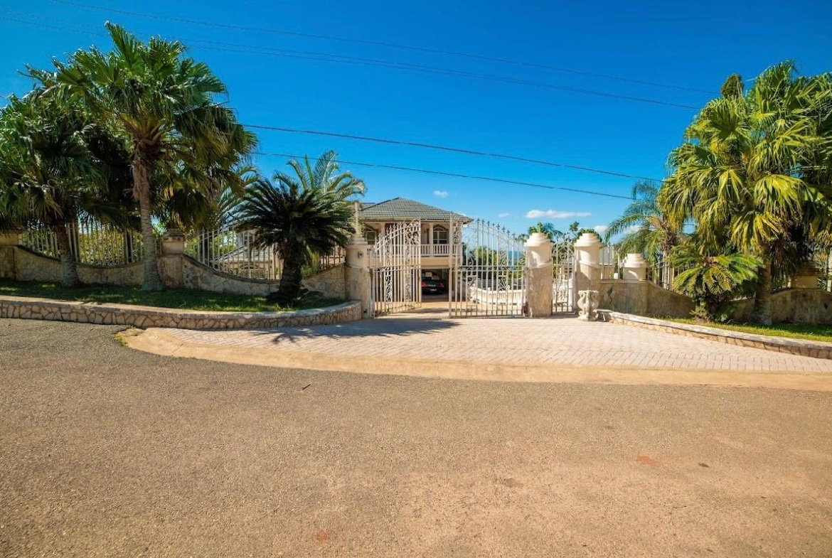 Second image of Spur Tree Manchester in Spur Tree, Manchester, Jamaica - property is For Sale