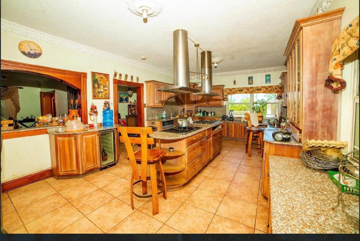Fourteenth image of Spur Tree Manchester in Spur Tree, Manchester, Jamaica - property is For Sale