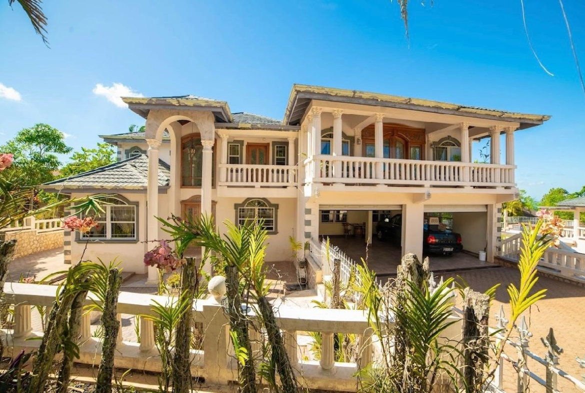Seventh image of Spur Tree Manchester in Spur Tree, Manchester, Jamaica - property is For Sale
