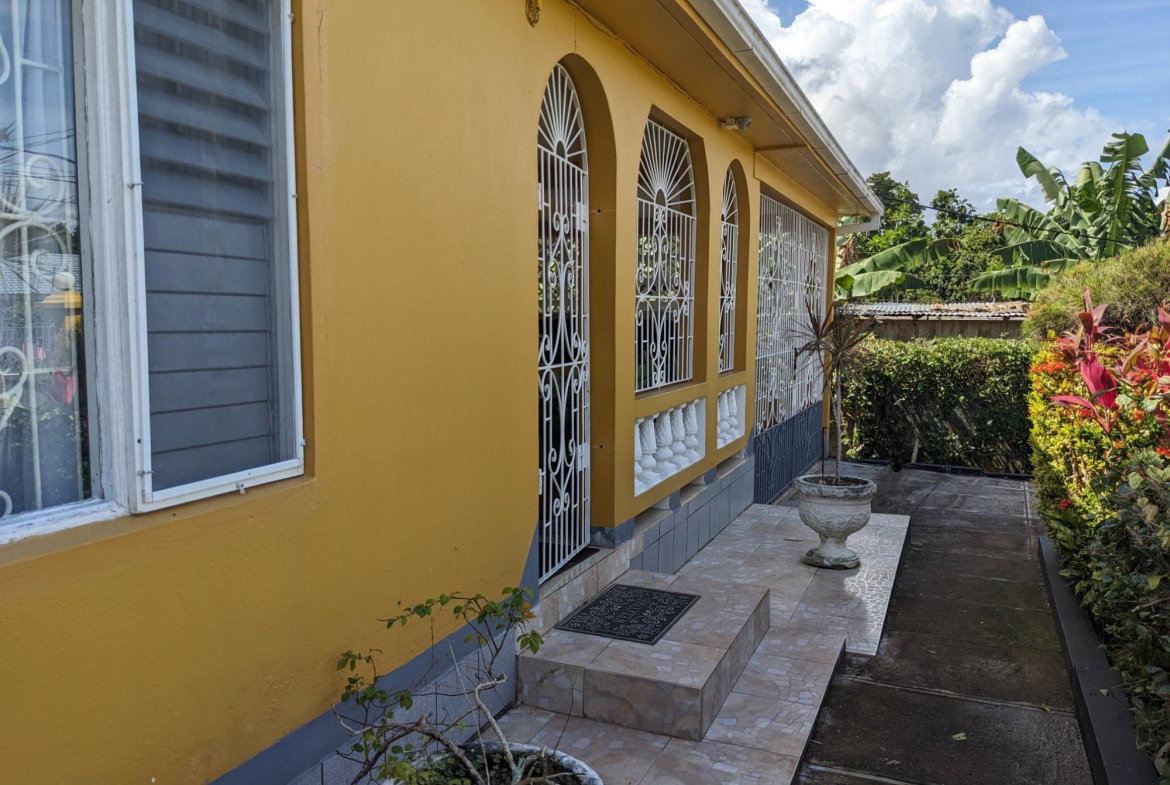 Second image of River View Exchange in Ocho Rios, St. Ann, Jamaica - property is For Sale