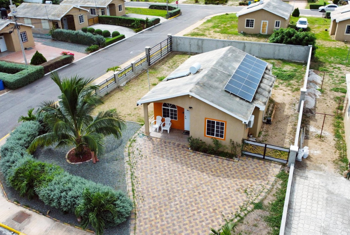 Fourth image of 1017- Phoenix Park Village in Phoenix Park, St. Catherine, Jamaica - property is For Sale