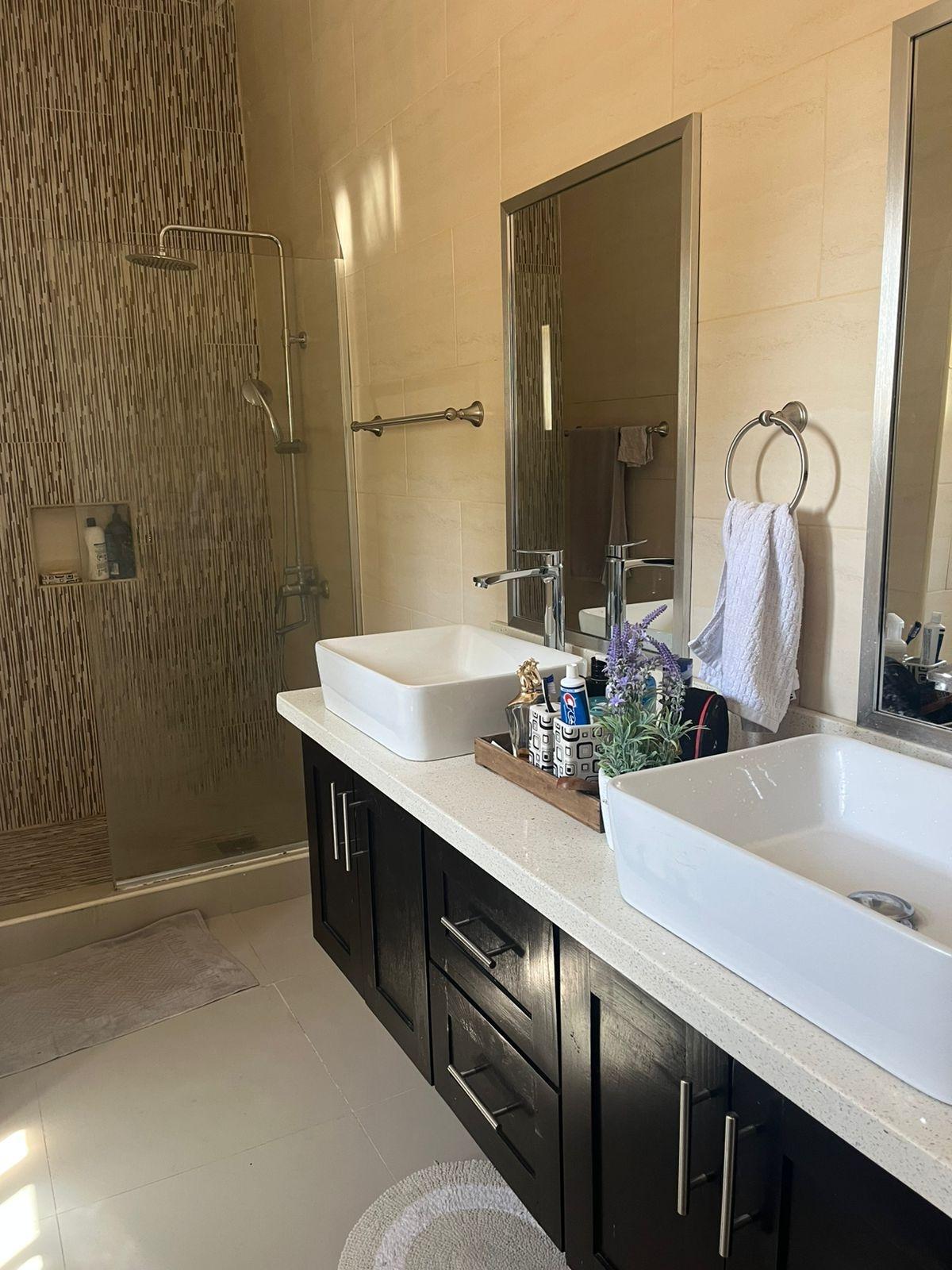Seventh image of 14-11 1/2 Grovesnor Terrace in Kingston 8, St. Andrew, Jamaica - property is For Rent