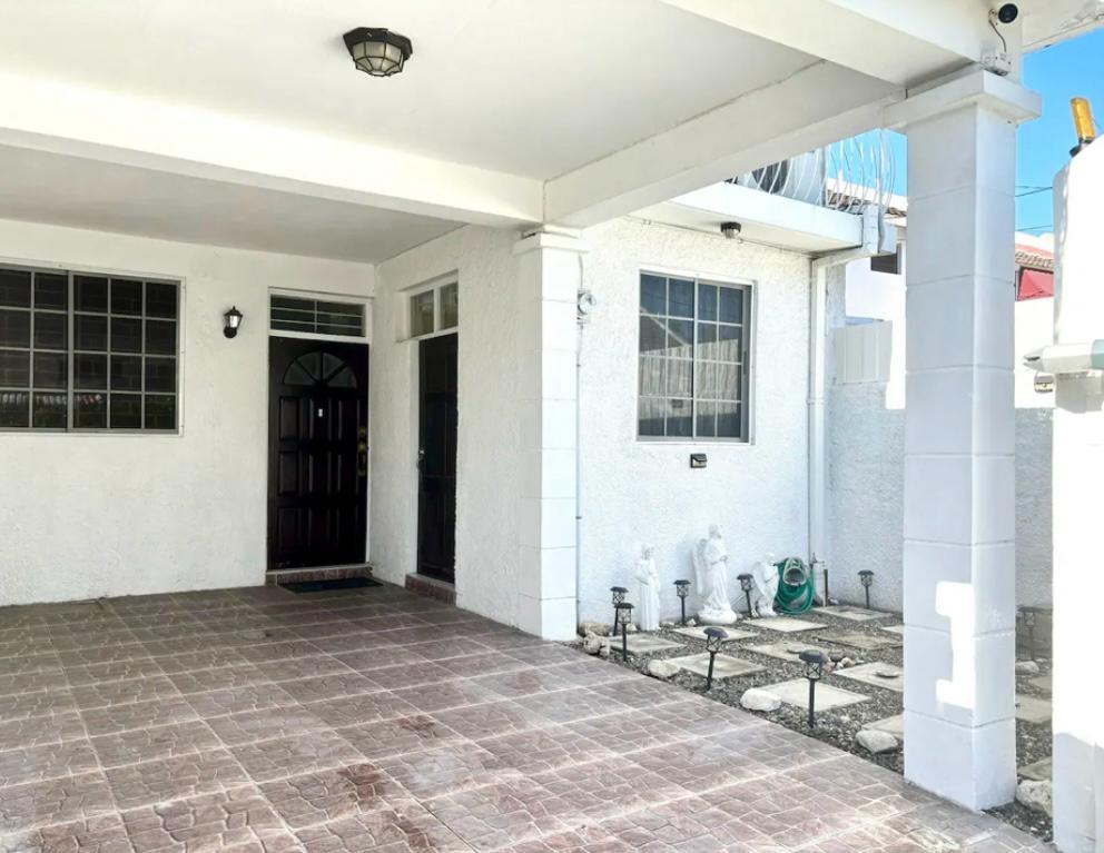 Second image of 12 Ravinia Terrace Kingston in Kingston 6, St. Andrew, Jamaica - property is For Rent