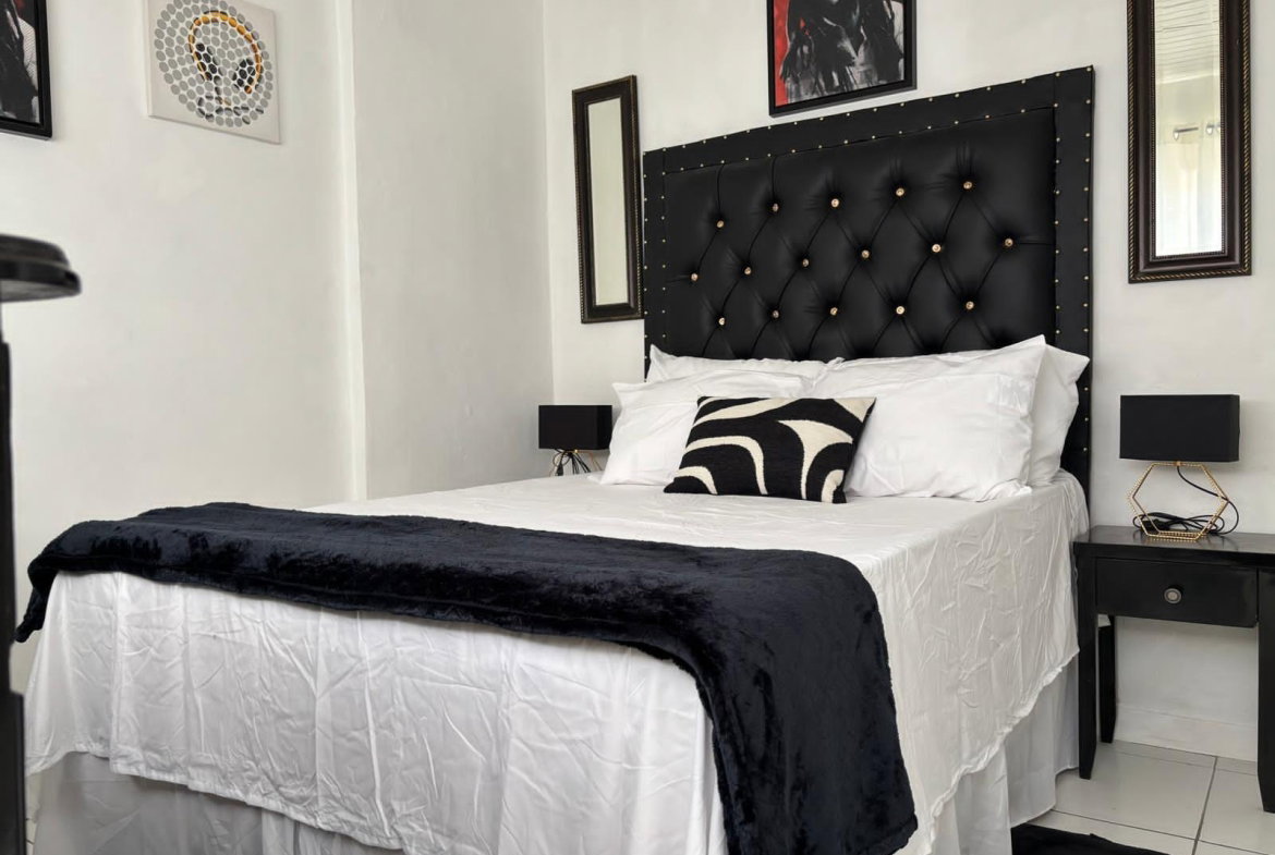 Nineteenth image of 12 Ravinia Terrace Kingston in Kingston 6, St. Andrew, Jamaica - property is For Rent