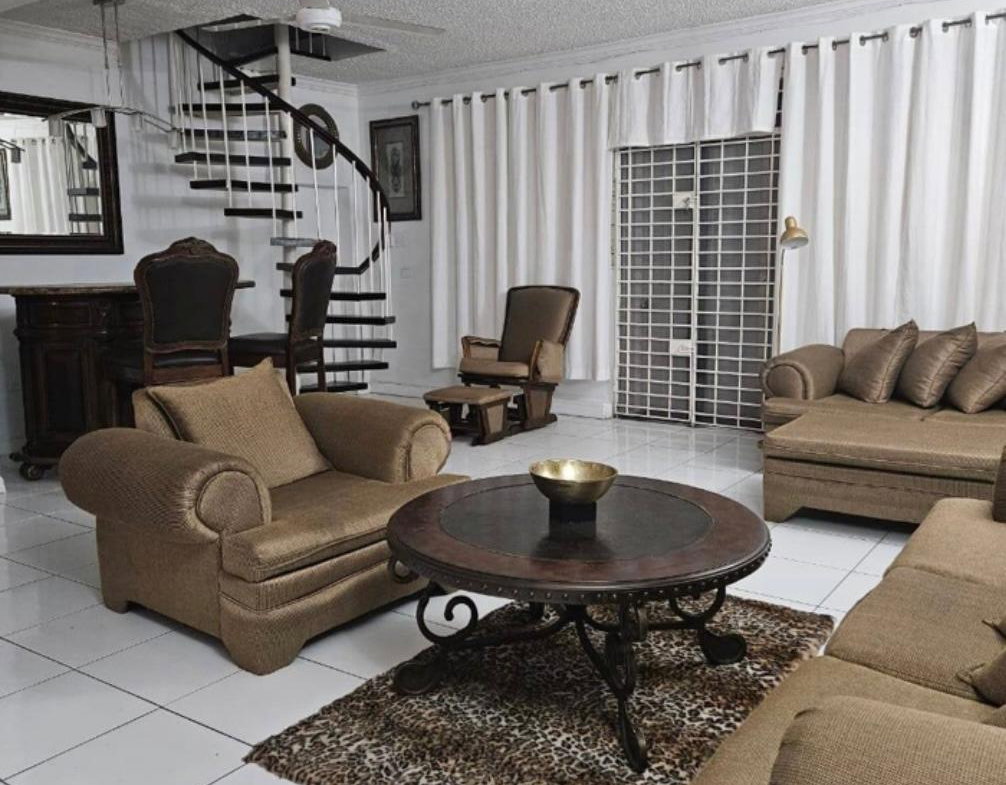 Seventh image of 12 Ravinia Terrace Kingston in Kingston 6, St. Andrew, Jamaica - property is For Rent