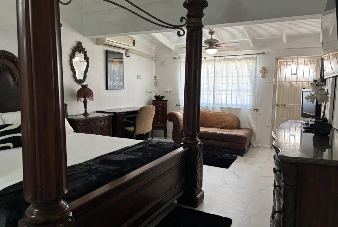 Ninth image of 12 Ravinia Terrace Kingston in Kingston 6, St. Andrew, Jamaica - property is For Rent