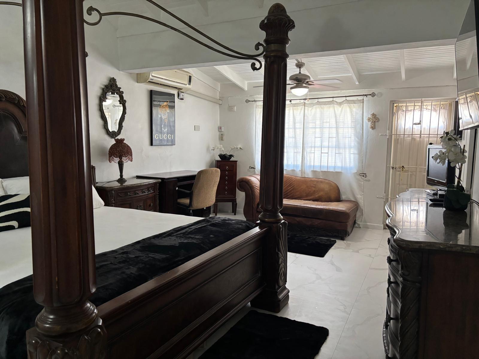 Ninth image of 12 Ravinia Terrace Kingston in Kingston 6, St. Andrew, Jamaica - property is For Rent