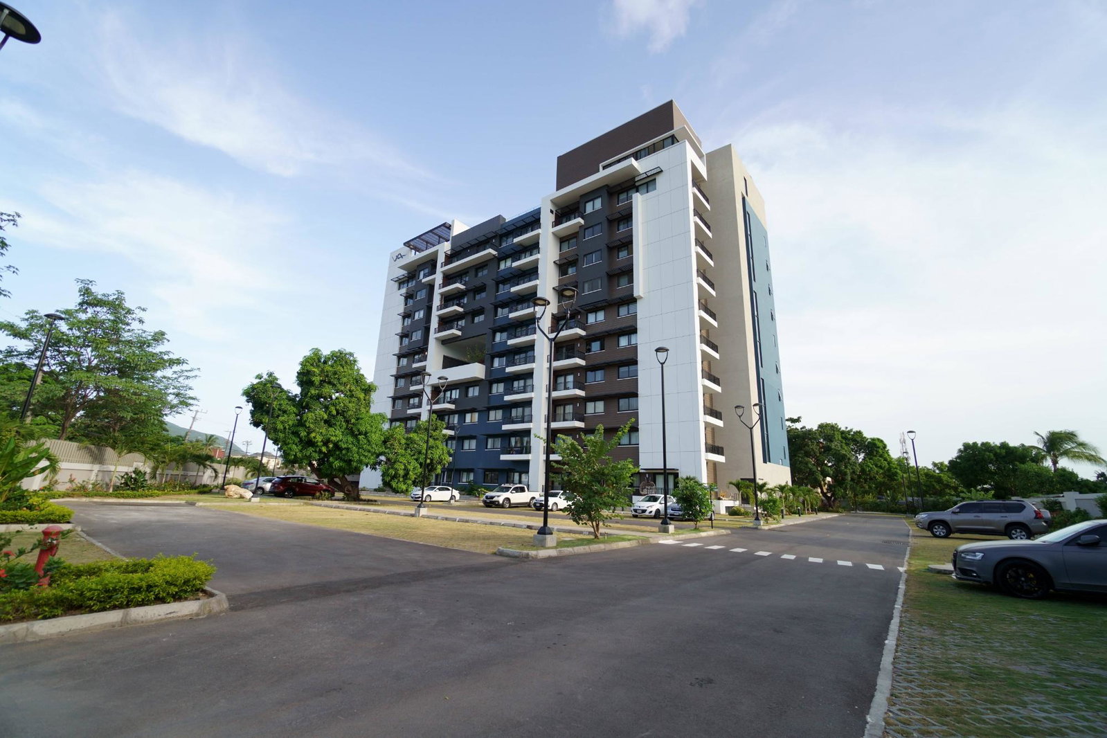 Elegant-Corner-Unit-for-Rent-at-VIA-Braemar-St.-Andrew Thirteenth image of 206-21 Braemar Avenue in Kingston 5, St. Andrew, Jamaica - property is For Rent