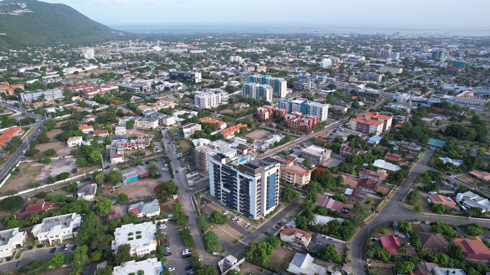 Elegant-Corner-Unit-for-Rent-at-VIA-Braemar-St.-Andrew Fifth image of 206-21 Braemar Avenue in Kingston 5, St. Andrew, Jamaica - property is For Rent