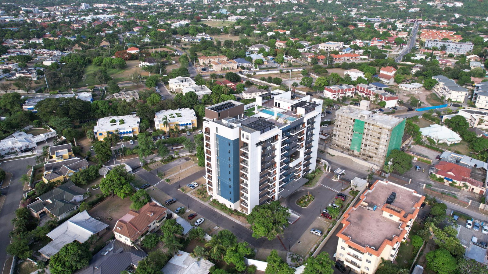 Elegant-Corner-Unit-for-Rent-at-VIA-Braemar-St.-Andrew Sixth image of 206-21 Braemar Avenue in Kingston 5, St. Andrew, Jamaica - property is For Rent