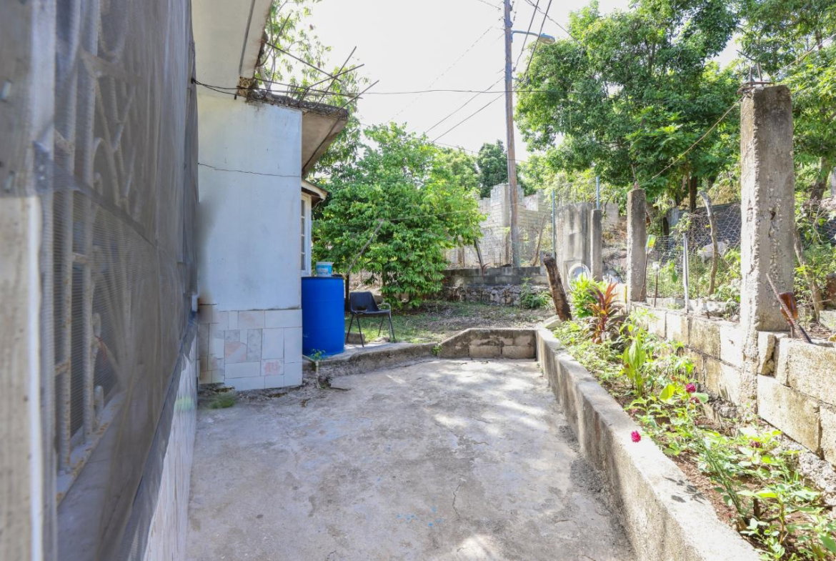 Seventh image of Salt Spring Road in Salt Spring, St. James, Jamaica - property is For Sale