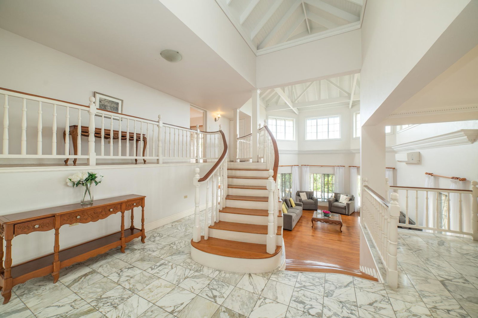 Exquisite-4-Bedroom-Villa-for-Sale-in-Jacks-Hill-Kingston-6 Twenty-Eighth image of 3b Wilmington Drive in Kingston 6, St. Andrew, Jamaica - property is For Sale