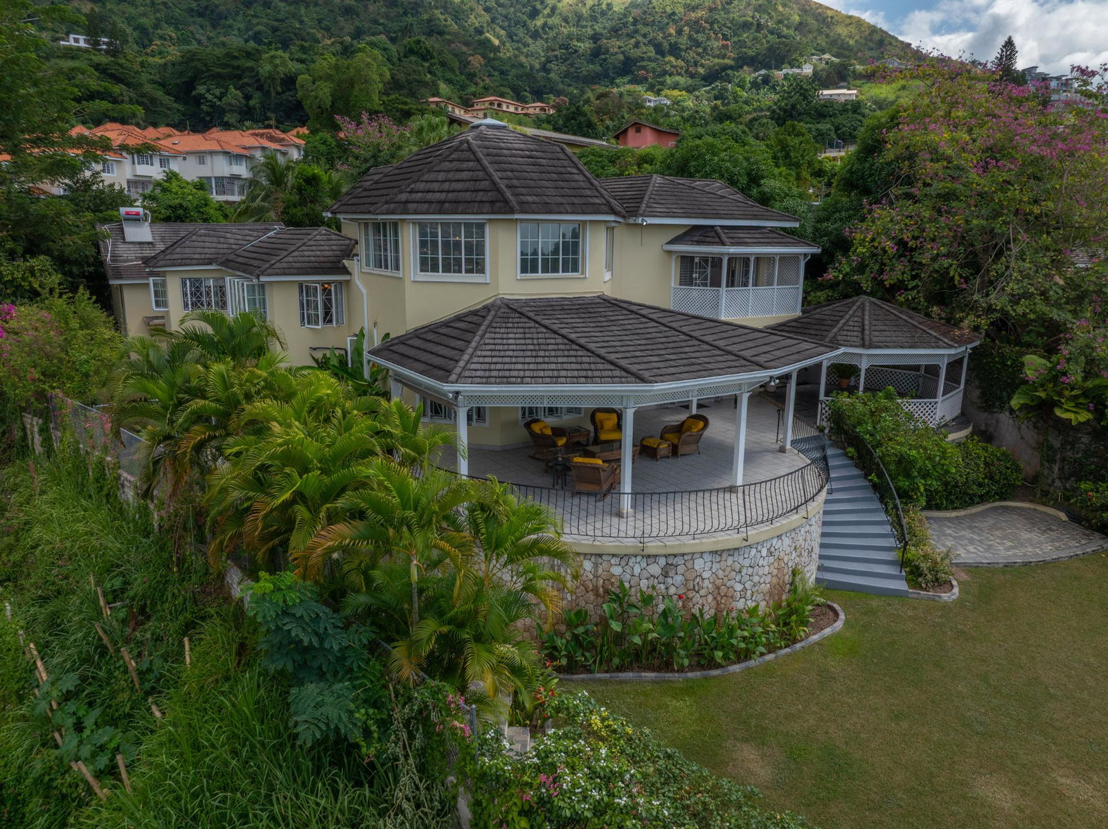 Exquisite-4-Bedroom-Villa-for-Sale-in-Jacks-Hill-Kingston-6 Ninth image of 3b Wilmington Drive in Kingston 6, St. Andrew, Jamaica - property is For Sale