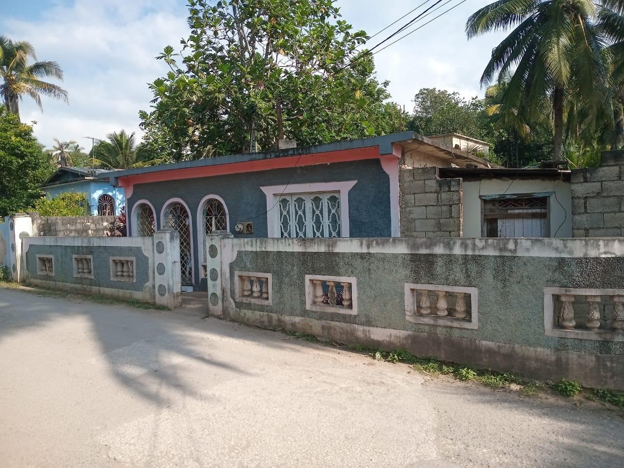Fixer-Upper-3BR-House-for-Sale-in-Linstead-St.-Catherine-Great-Investment-Opportunity Second image of Bybrook Bybrook, Linstead, St. ca in Linstead, St. Catherine, Jamaica - property is For Sale