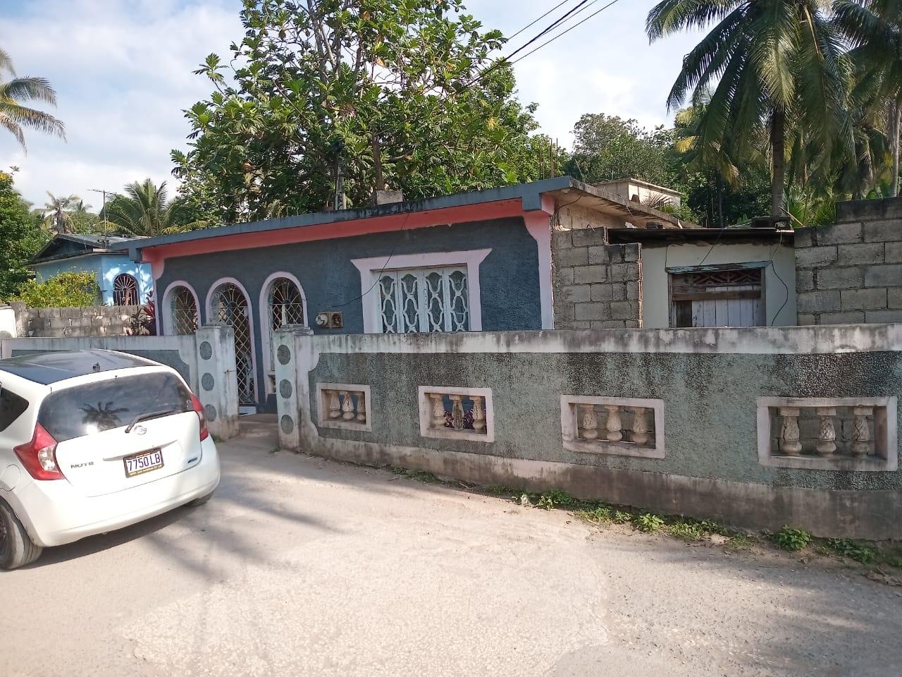 Fixer-Upper-3BR-House-for-Sale-in-Linstead-St.-Catherine-Great-Investment-Opportunity Fifth image of Bybrook Bybrook, Linstead, St. ca in Linstead, St. Catherine, Jamaica - property is For Sale