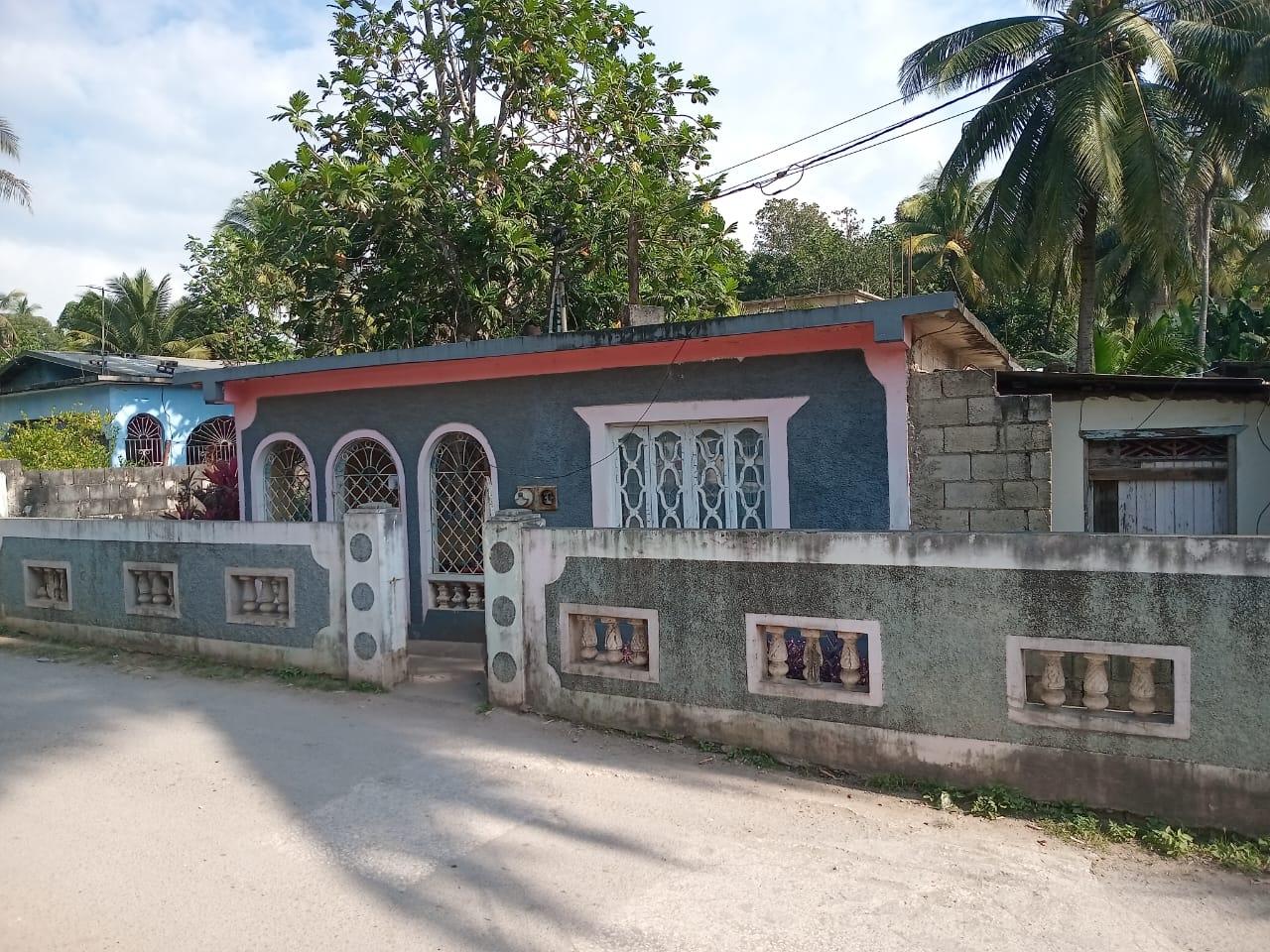 Fixer-Upper-3BR-House-for-Sale-in-Linstead-St.-Catherine-Great-Investment-Opportunity First image of Bybrook Bybrook, Linstead, St. ca in Linstead, St. Catherine, Jamaica - property is For Sale