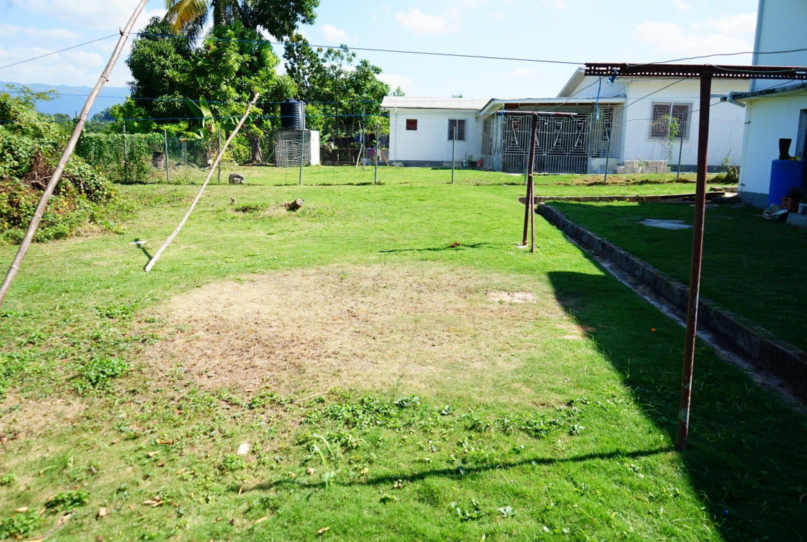Twenty-Second image of Beadle Boulevard in Santa Cruz, St. Elizabeth, Jamaica - property is For Sale