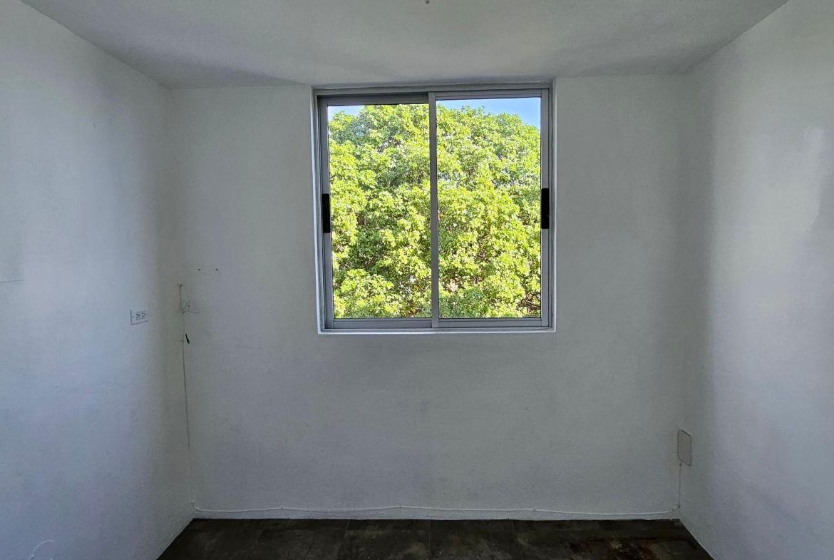 Fifth image of 8- Lady Musgrave Road, Kgn 5 in Kingston 5, St. Andrew, Jamaica - property is For Rent