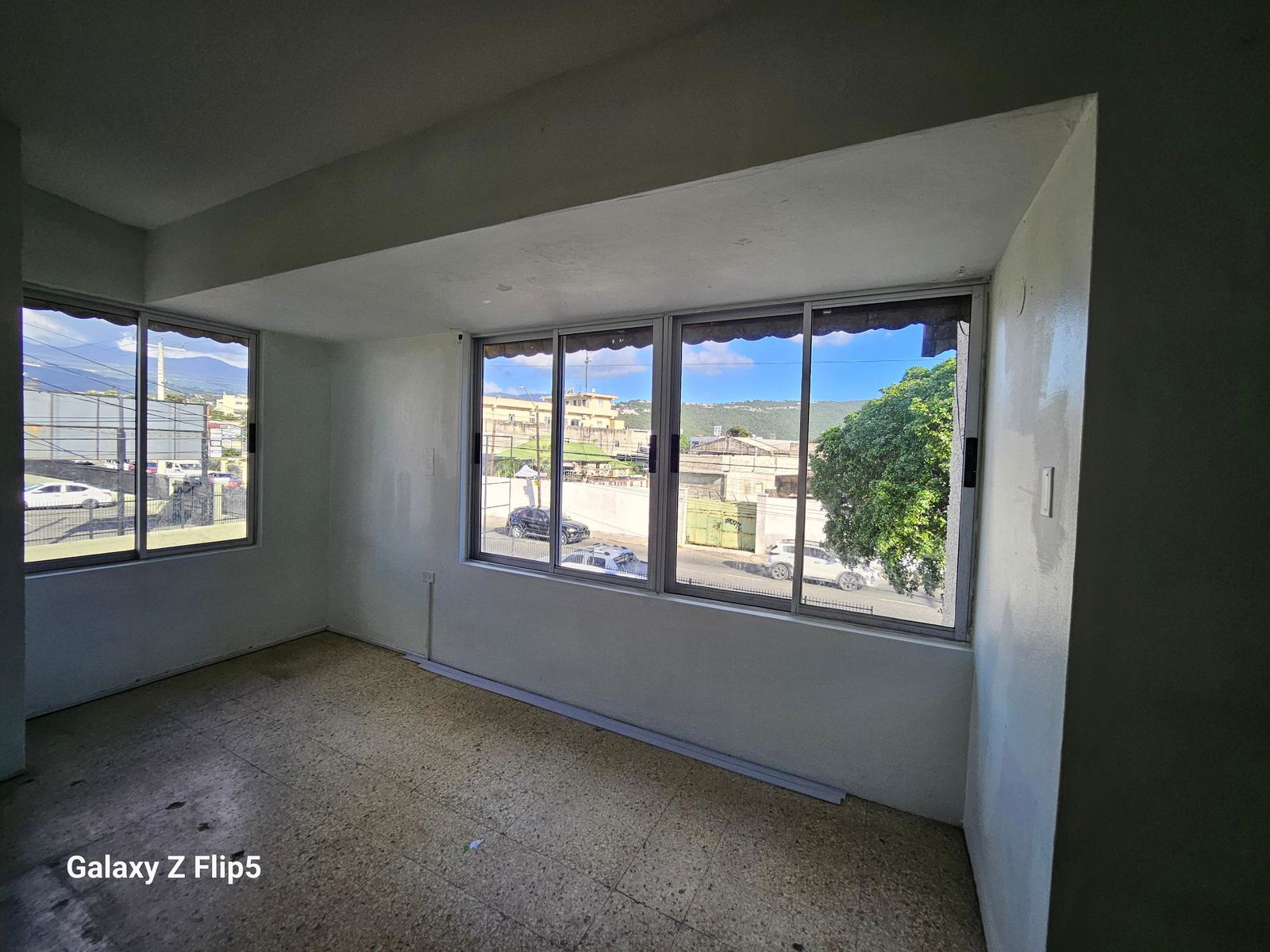 Seventh image of 8- Lady Musgrave Road, Kgn 5 in Kingston 5, St. Andrew, Jamaica - property is For Rent