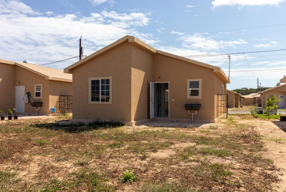 Twelfth image of 613 Phoenix Park Village 2 in Phoenix Park, St. Catherine, Jamaica - property is For Rent