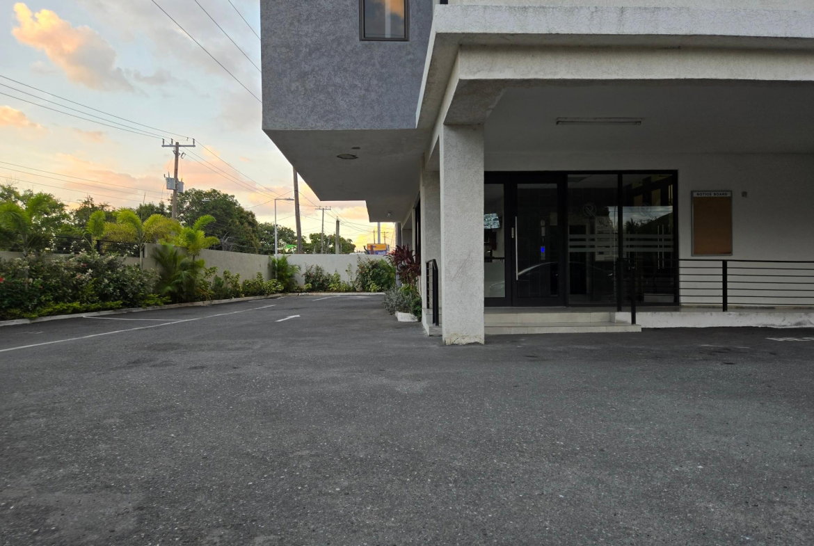 Fourth image of 301-218 Mountain View Avenue in Kingston 6, St. Andrew, Jamaica - property is For Sale