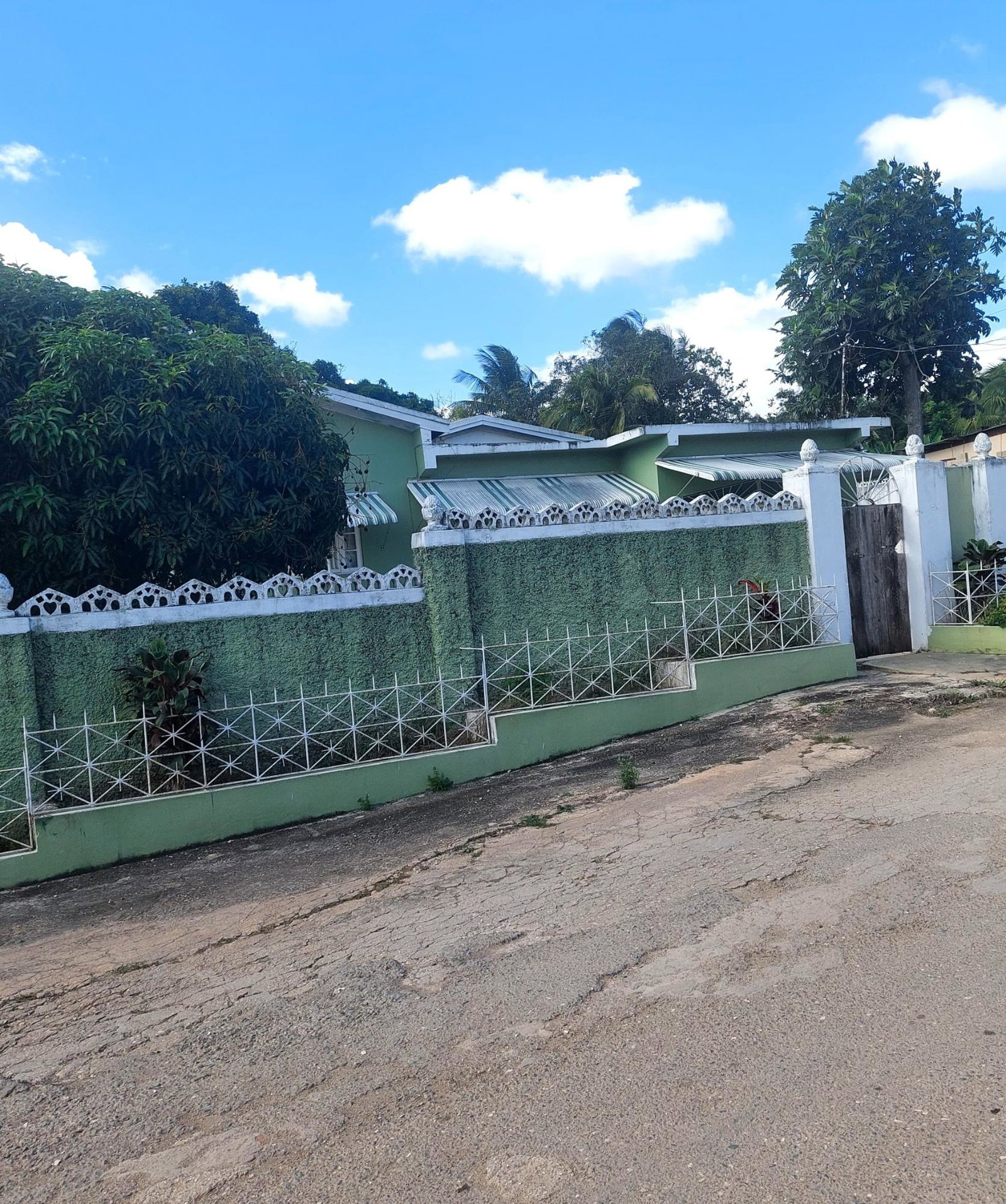 For-Sale-Residential-Home-with-Garage-in-St.-Catherine-Jamaica Second image of Bog Walk / August Town ro in Bog Walk, St. Catherine, Jamaica - property is For Sale