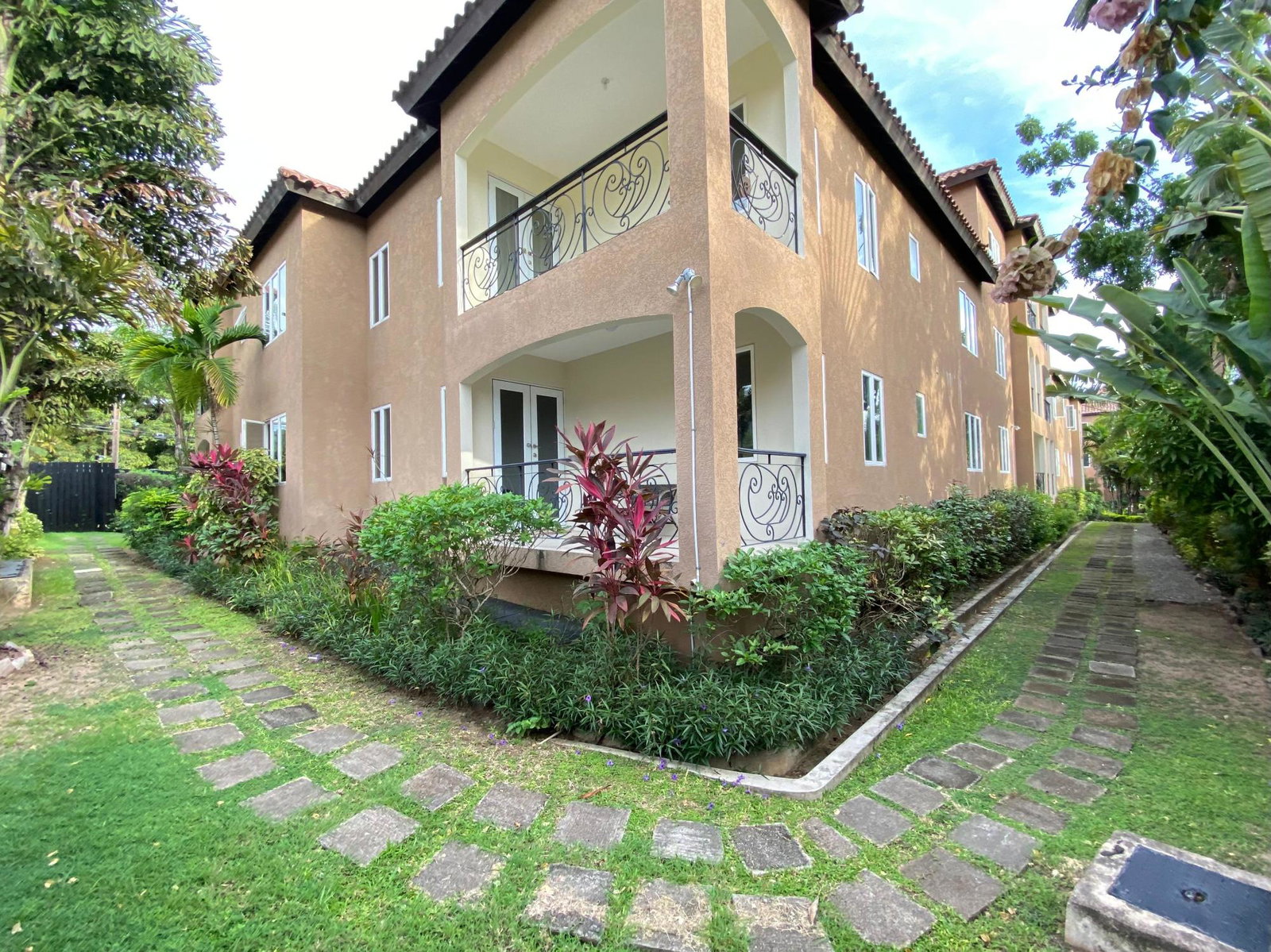 Tenth image of 6-21 Paddington Terrace in Kingston 6, St. Andrew, Jamaica - property is For Rent