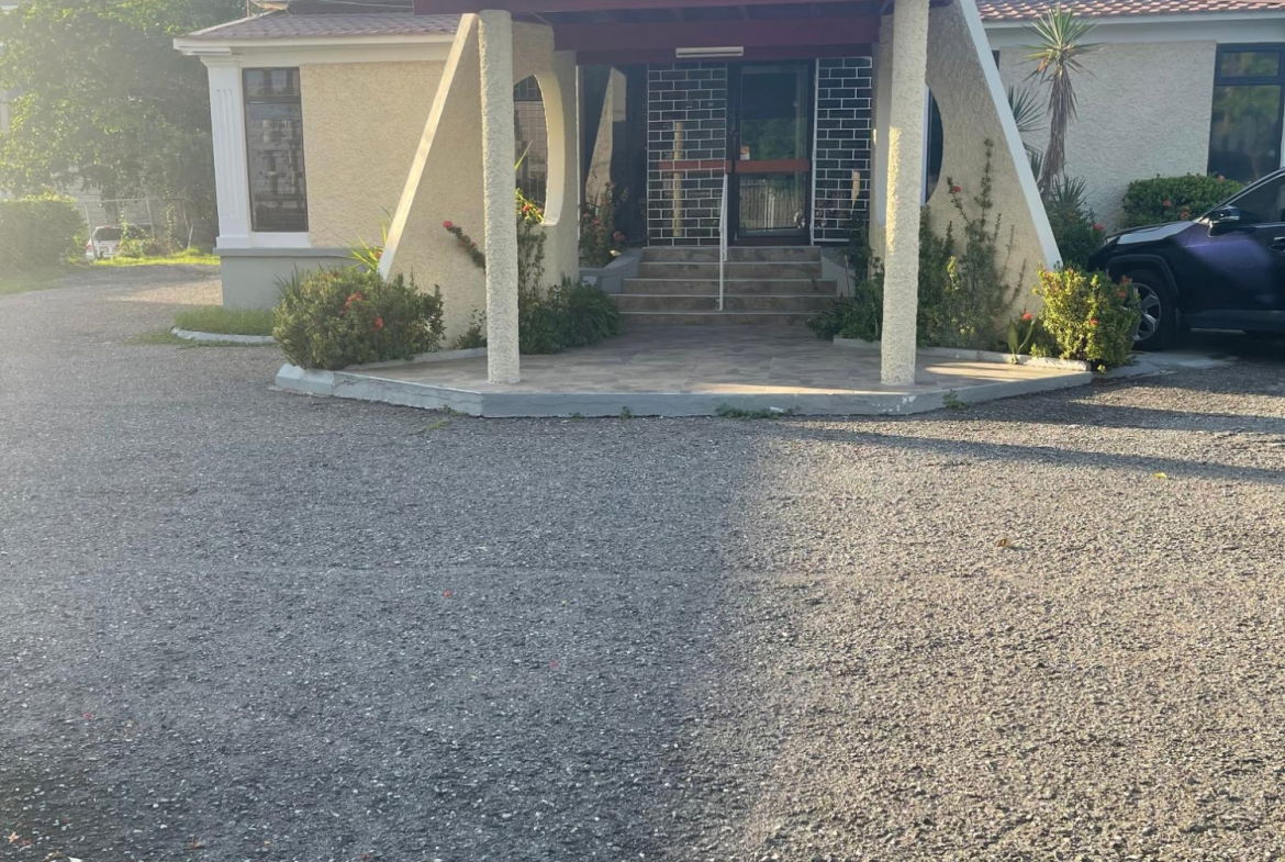 First image of 1-7 Oxford Park Avenue in NEW KINGSTON, St. Andrew, Jamaica - property is For Rent