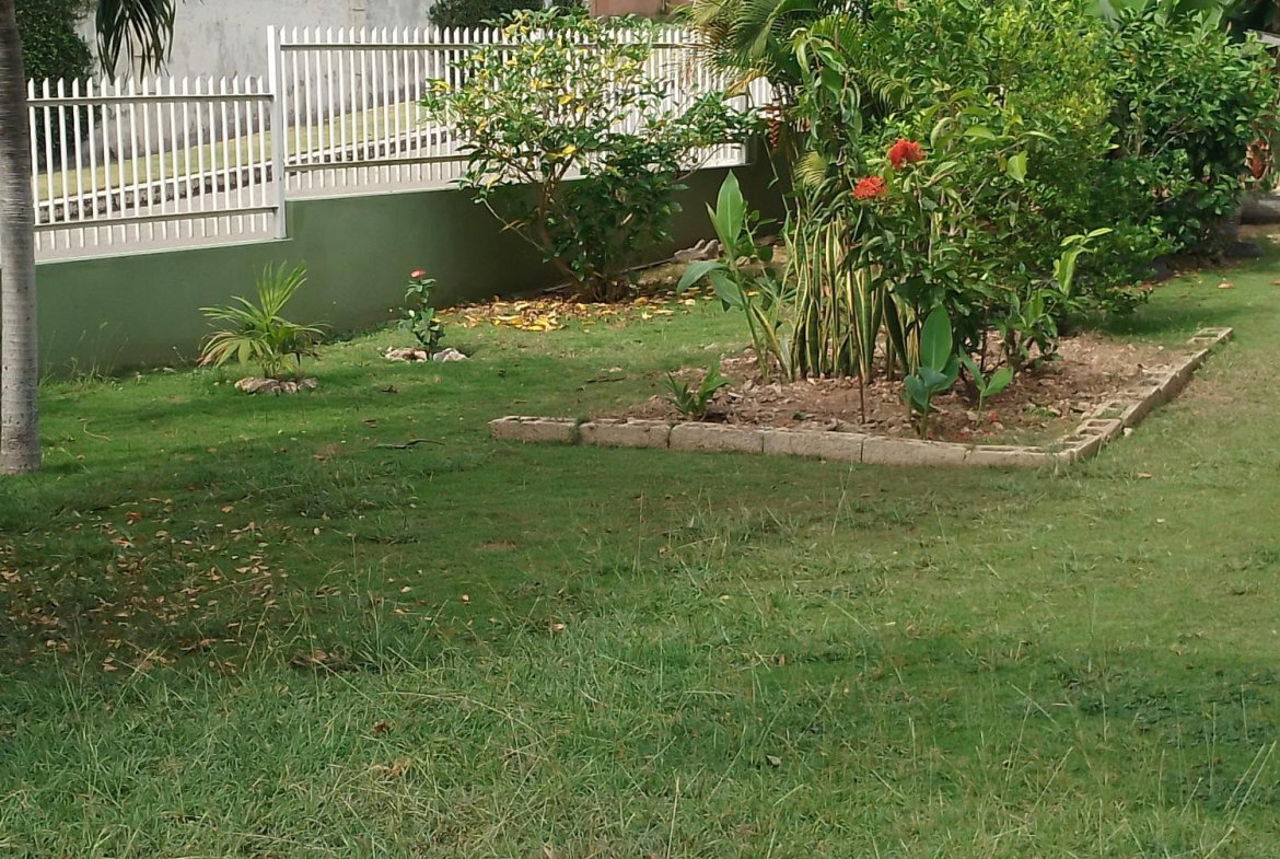 Tenth image of 9- Hillview Place in Kingston 8, St. Andrew, Jamaica - property is For Rent