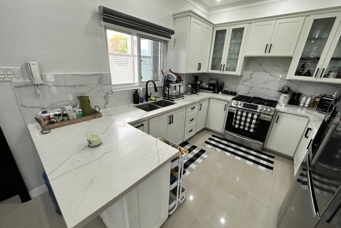 Sixth image of 10-35 Rochester Avenue, Kingsto in Kingston 8, St. Andrew, Jamaica - property is For Rent